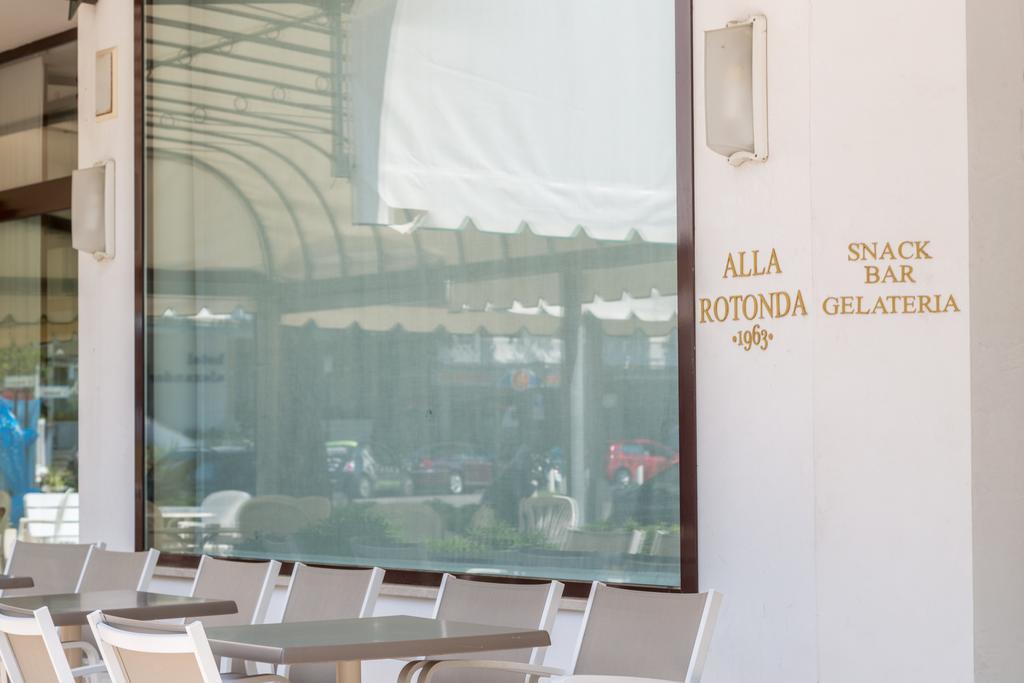 Hotel Alla Rotonda ليدو دي يسولو المظهر الخارجي الصورة
