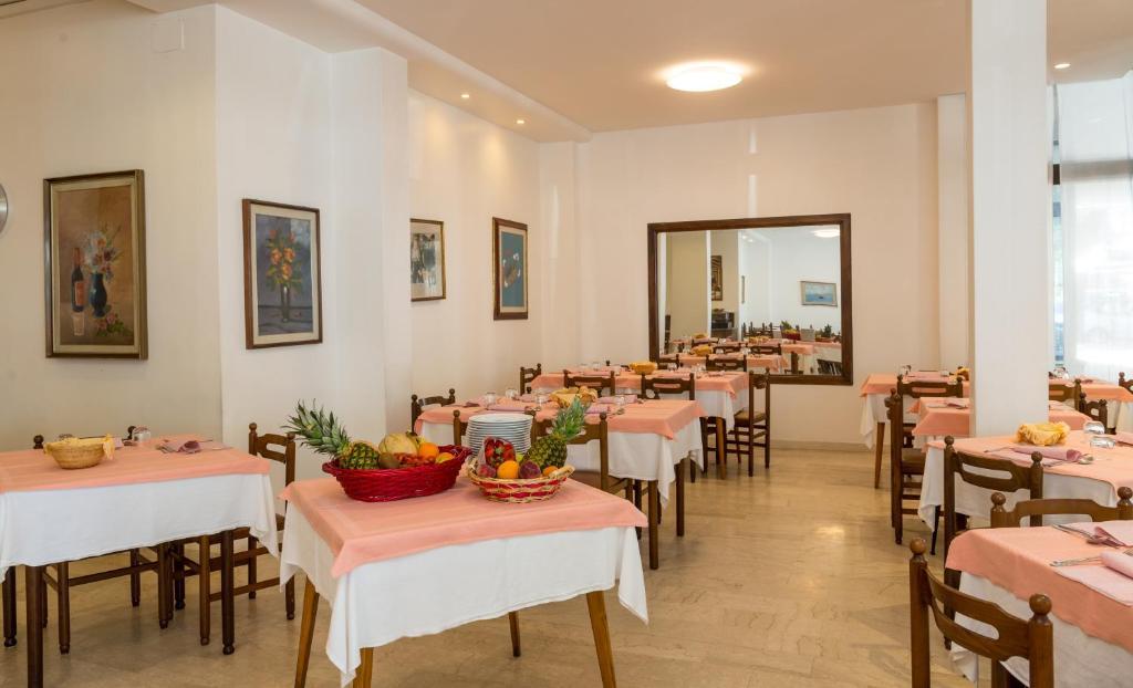 Hotel Alla Rotonda ليدو دي يسولو المظهر الخارجي الصورة