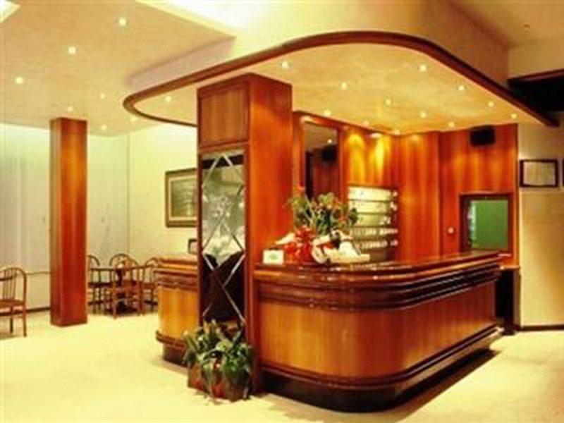 Hotel Alla Rotonda ليدو دي يسولو المظهر الخارجي الصورة